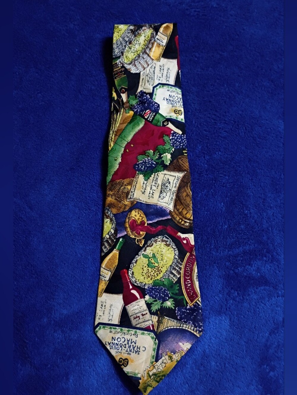 Nicole Miller Vintage Vineyard Wine Print Silk Tie